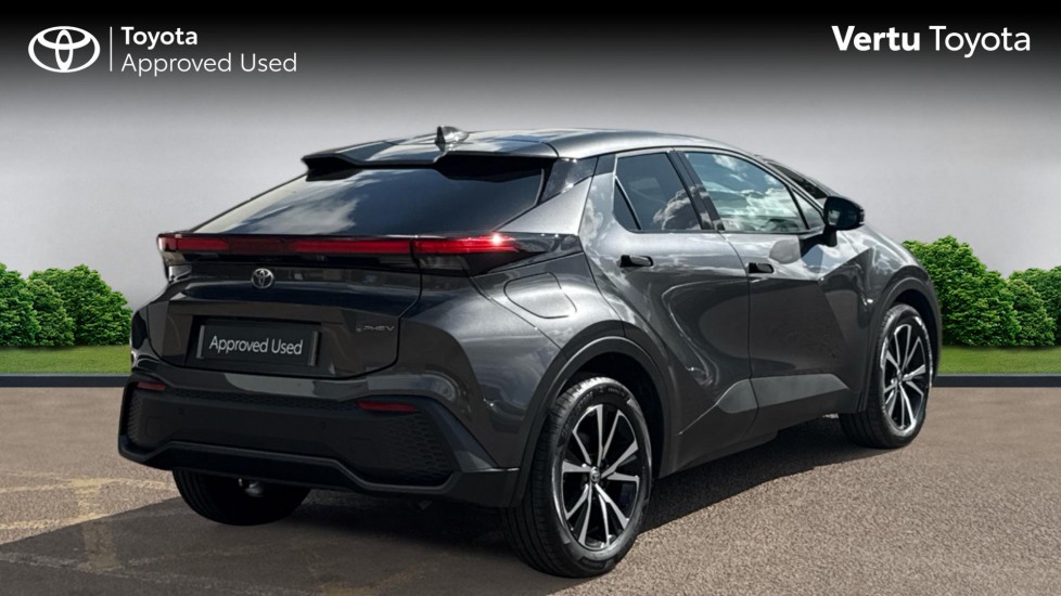 Toyota C-HR 2.0 PHEV Design 5dr CVT Hatchback - Image 2