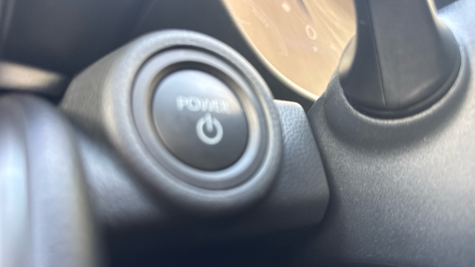 Toyota C-HR 2.0 PHEV Design 5dr CVT Hatchback - Image 16