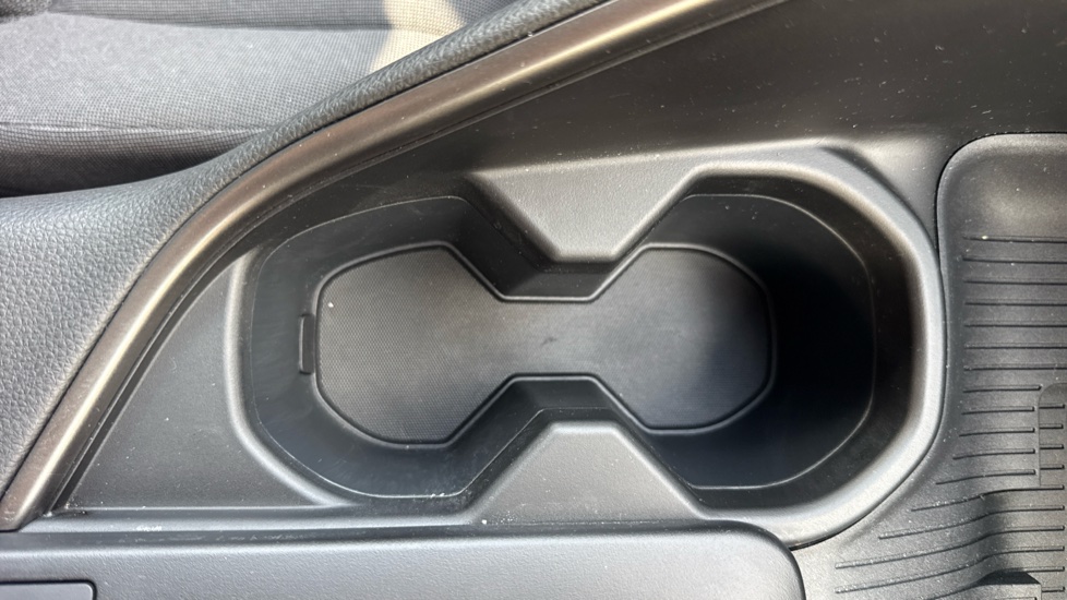 Toyota C-HR 2.0 PHEV Design 5dr CVT Hatchback - Image 46