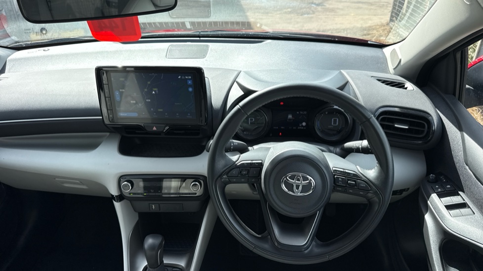Toyota Yaris 1.5 Hybrid Excel 5dr CVT Hybrid Hatchback - Image 6