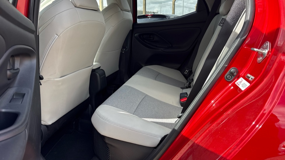 Toyota Yaris 1.5 Hybrid Excel 5dr CVT Hybrid Hatchback - Image 15