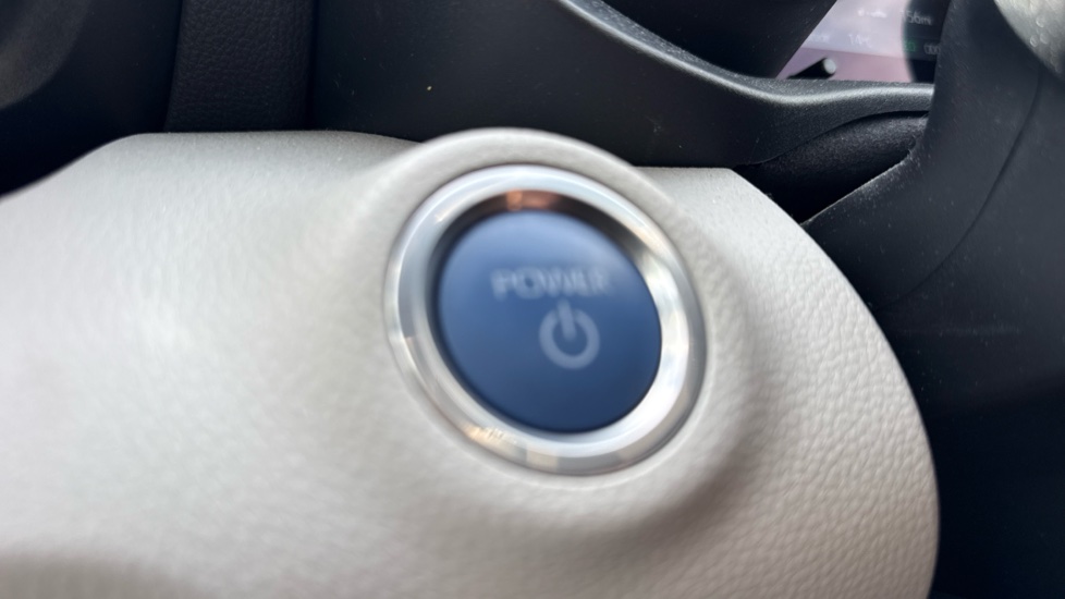 Toyota Yaris 1.5 Hybrid Excel 5dr CVT Hybrid Hatchback - Image 16