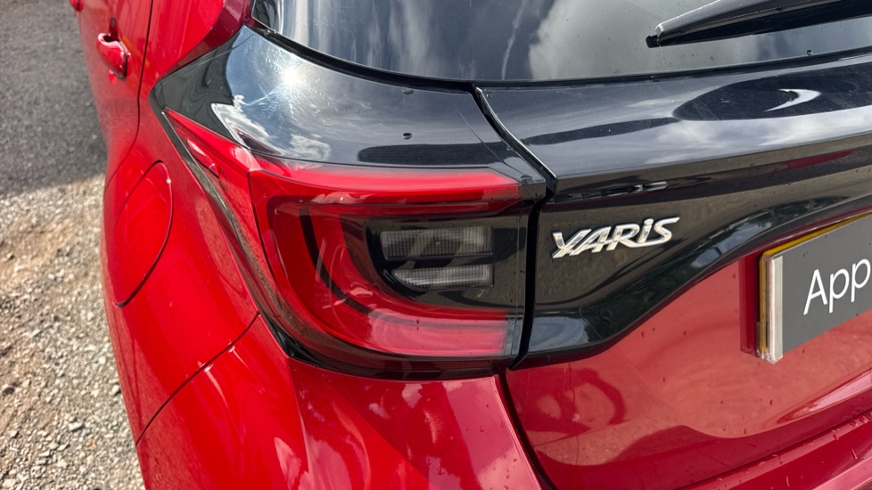 Toyota Yaris 1.5 Hybrid Excel 5dr CVT Hybrid Hatchback - Image 21