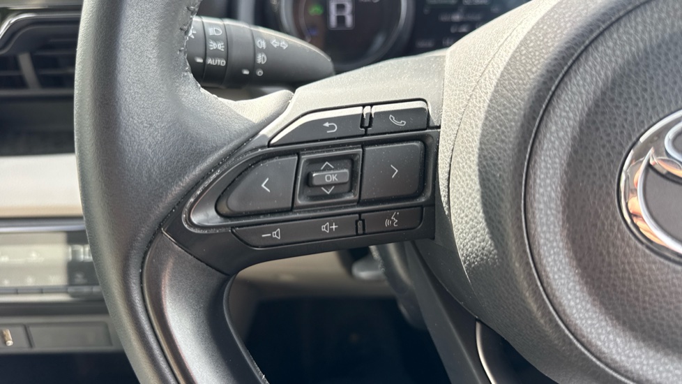 Toyota Yaris 1.5 Hybrid Excel 5dr CVT Hybrid Hatchback - Image 40