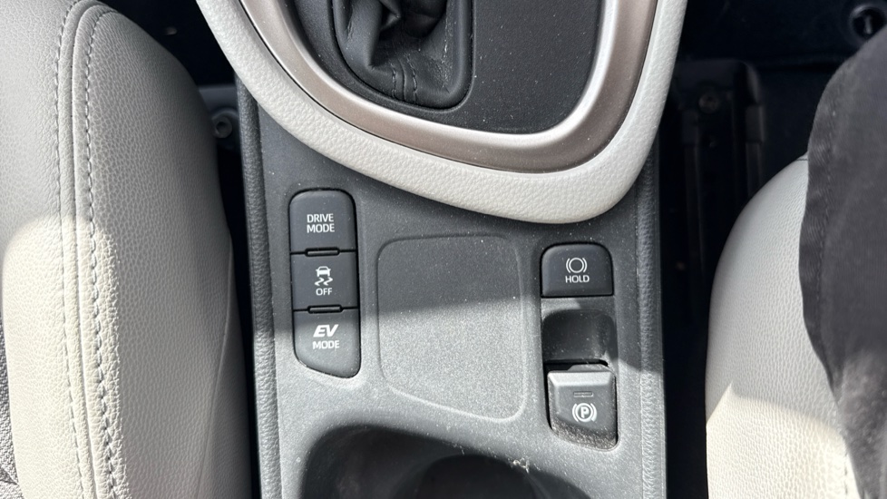 Toyota Yaris 1.5 Hybrid Excel 5dr CVT Hybrid Hatchback - Image 49