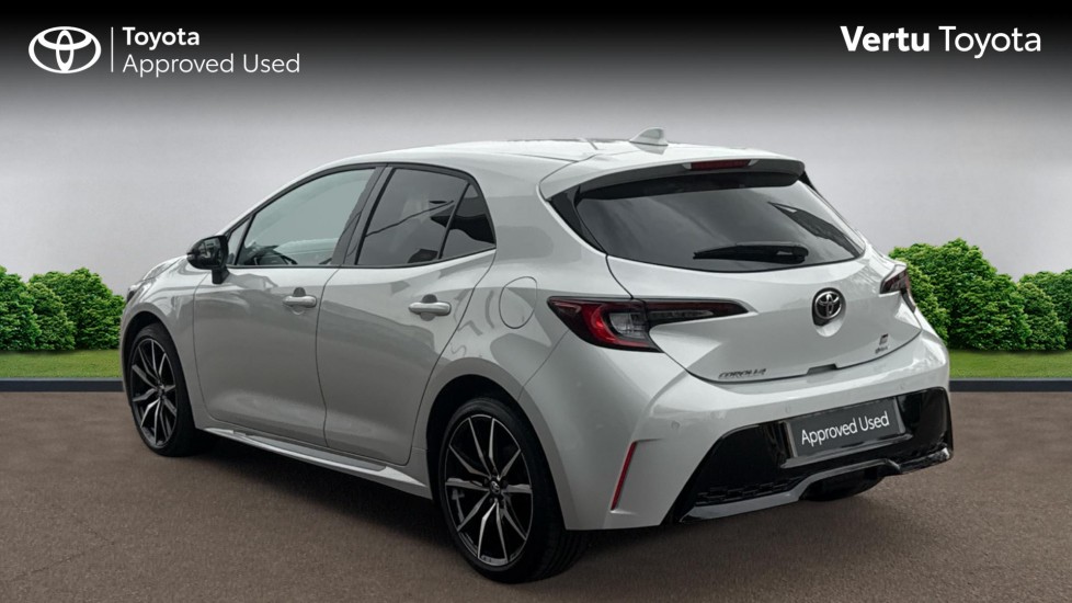 Toyota Corolla 2.0 Hybrid GR Sport 5dr CVT Hybrid Hatchback - Image 4