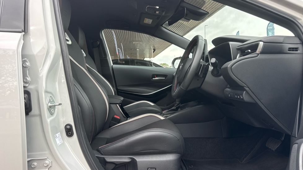 Toyota Corolla 2.0 Hybrid GR Sport 5dr CVT Hybrid Hatchback - Image 12