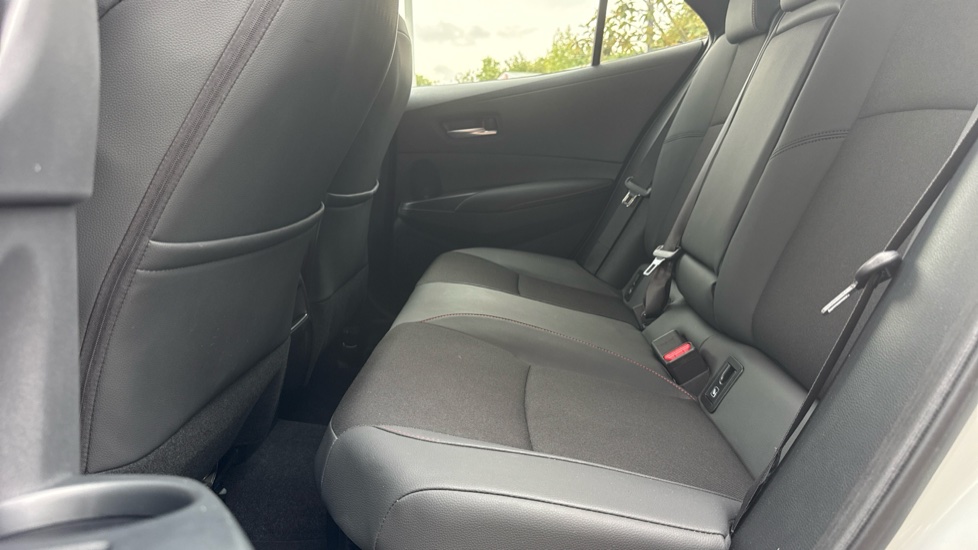 Toyota Corolla 2.0 Hybrid GR Sport 5dr CVT Hybrid Hatchback - Image 15