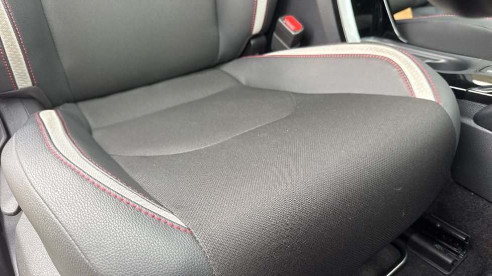 Toyota Corolla 2.0 Hybrid GR Sport 5dr CVT Hybrid Hatchback - Image 17