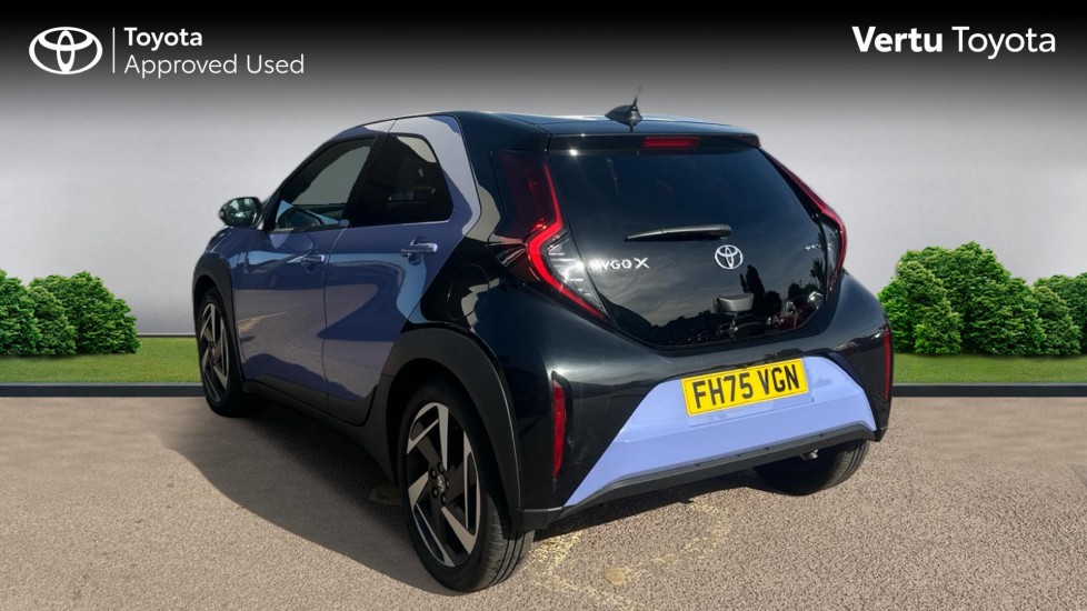 Toyota Aygo X 1.5 Hybrid Design 5dr CVT Hybrid Hatchback - Image 4