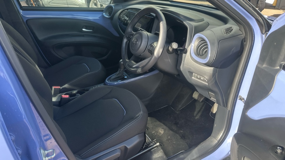 Toyota Aygo X 1.5 Hybrid Design 5dr CVT Hybrid Hatchback - Image 12