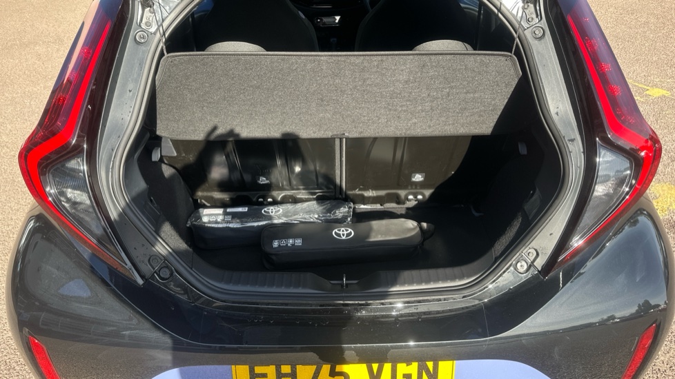 Toyota Aygo X 1.5 Hybrid Design 5dr CVT Hybrid Hatchback - Image 13