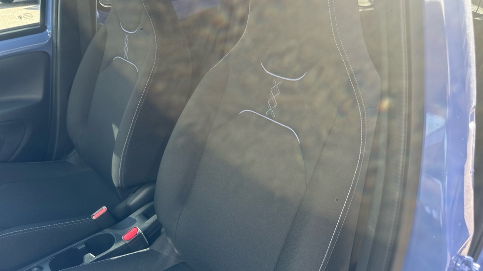 Toyota Aygo X 1.5 Hybrid Design 5dr CVT Hybrid Hatchback - Image 14