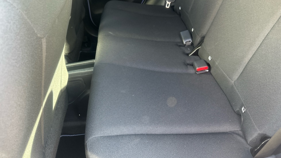 Toyota Aygo X 1.5 Hybrid Design 5dr CVT Hybrid Hatchback - Image 17