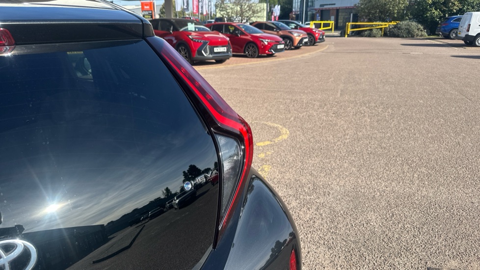 Toyota Aygo X 1.5 Hybrid Design 5dr CVT Hybrid Hatchback - Image 21