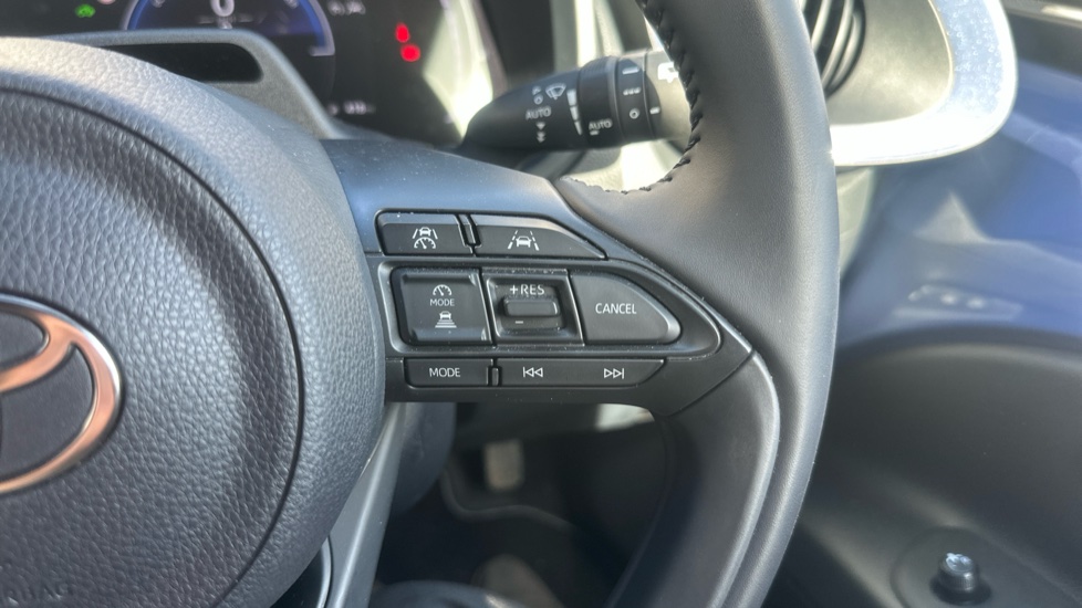 Toyota Aygo X 1.5 Hybrid Design 5dr CVT Hybrid Hatchback - Image 33
