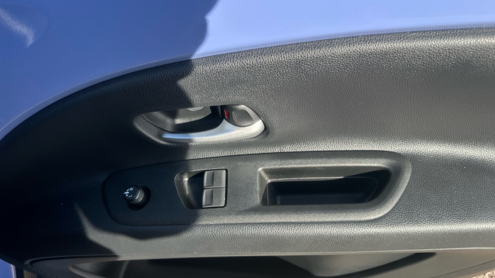 Toyota Aygo X 1.5 Hybrid Design 5dr CVT Hybrid Hatchback - Image 37