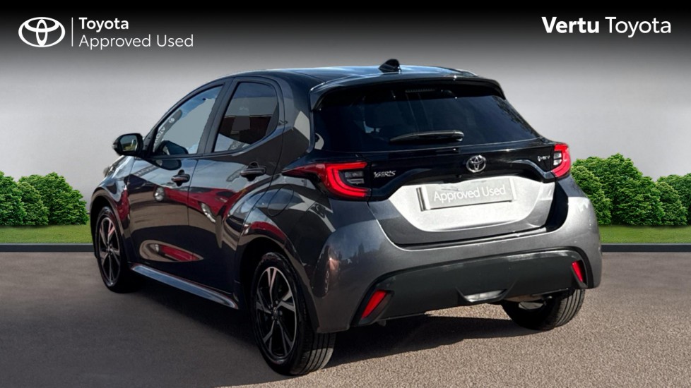 Toyota Yaris 1.5 Hybrid Design 5dr CVT Hybrid Hatchback - Image 4
