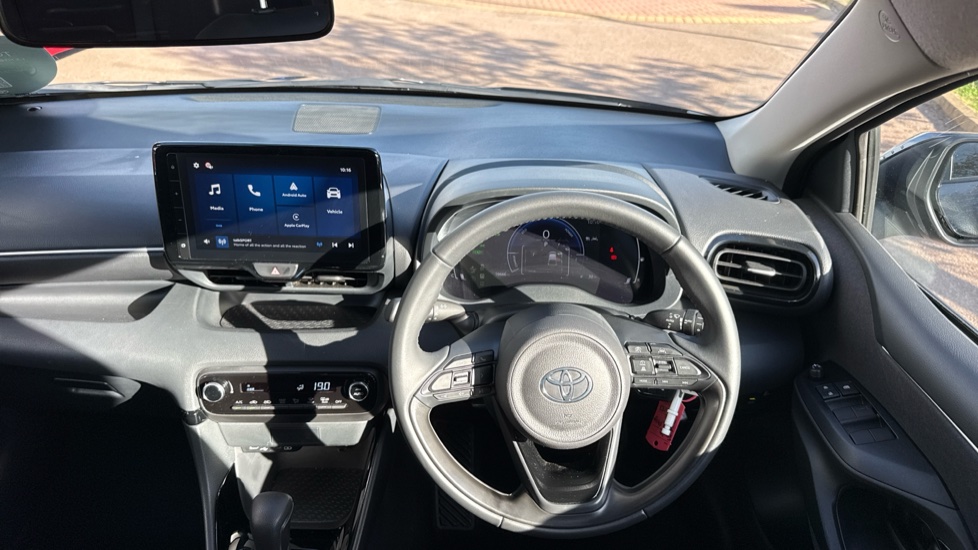 Toyota Yaris 1.5 Hybrid Design 5dr CVT Hybrid Hatchback - Image 6