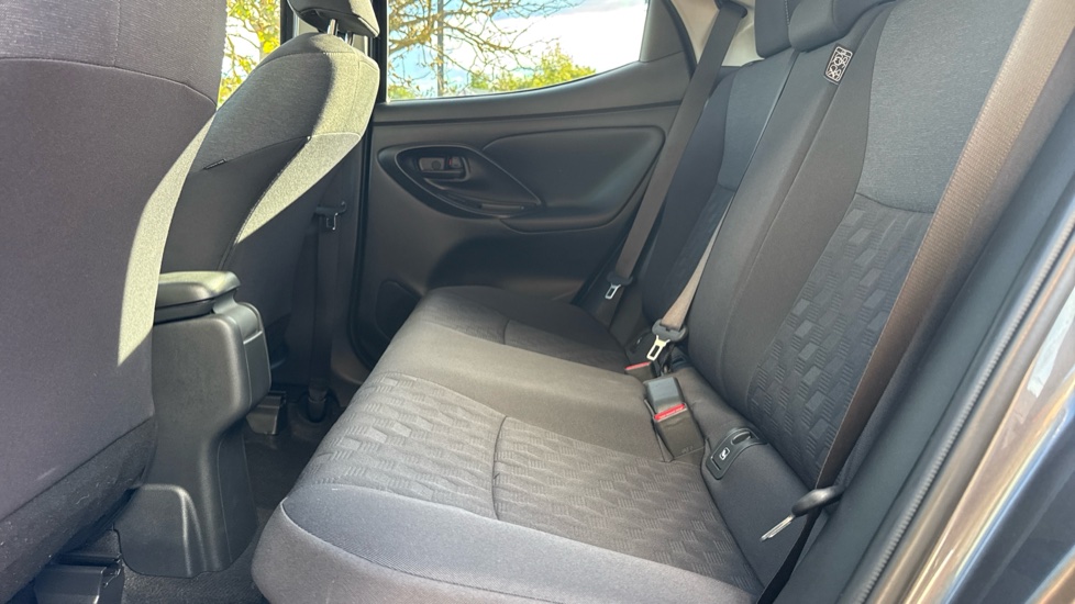 Toyota Yaris 1.5 Hybrid Design 5dr CVT Hybrid Hatchback - Image 15