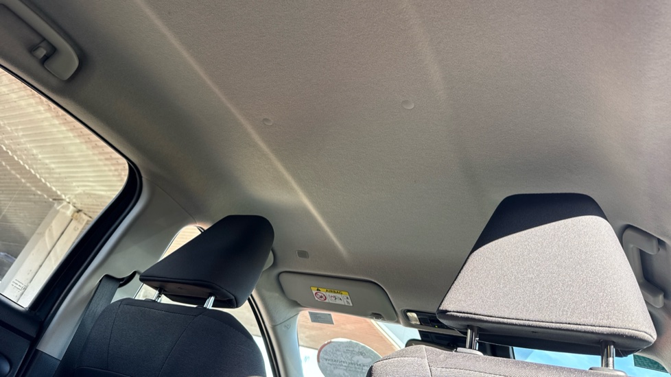 Toyota Yaris 1.5 Hybrid Design 5dr CVT Hybrid Hatchback - Image 19