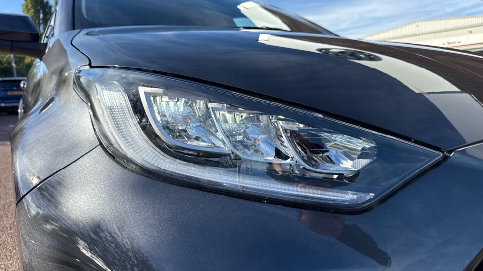 Toyota Yaris 1.5 Hybrid Design 5dr CVT Hybrid Hatchback - Image 20