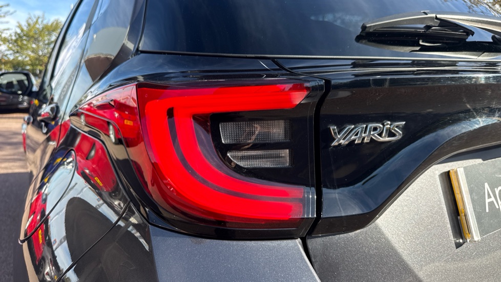 Toyota Yaris 1.5 Hybrid Design 5dr CVT Hybrid Hatchback - Image 21