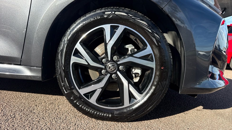 Toyota Yaris 1.5 Hybrid Design 5dr CVT Hybrid Hatchback - Image 25