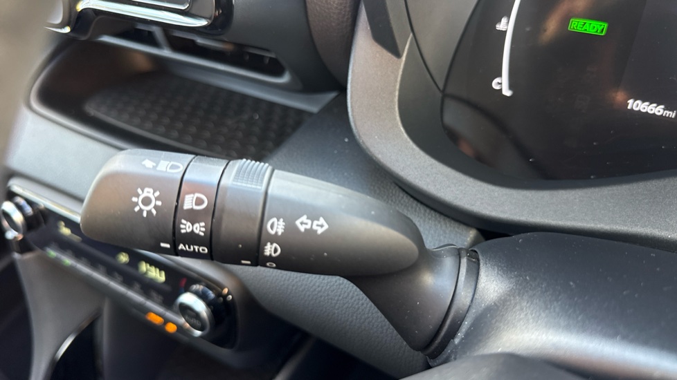 Toyota Yaris 1.5 Hybrid Design 5dr CVT Hybrid Hatchback - Image 33