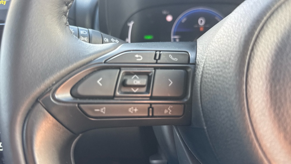 Toyota Yaris 1.5 Hybrid Design 5dr CVT Hybrid Hatchback - Image 39