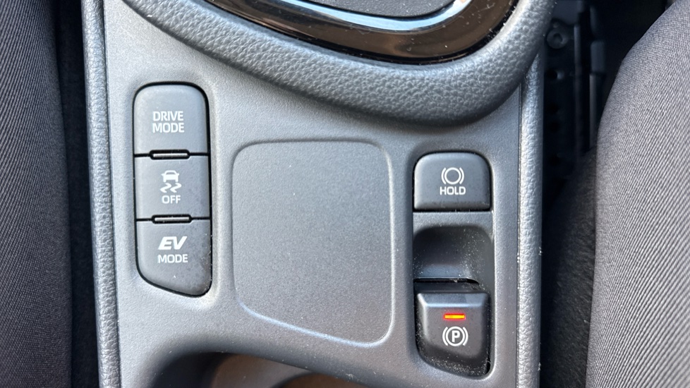 Toyota Yaris 1.5 Hybrid Design 5dr CVT Hybrid Hatchback - Image 46