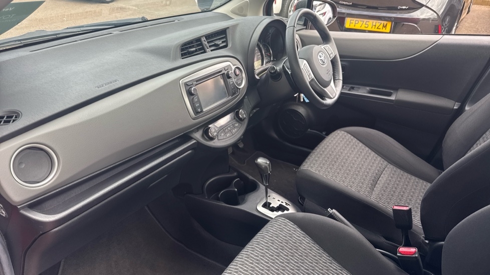 Toyota Yaris 1.33 VVT-i Icon+ 5dr Multidrive S Petrol Hatchback - Image 5