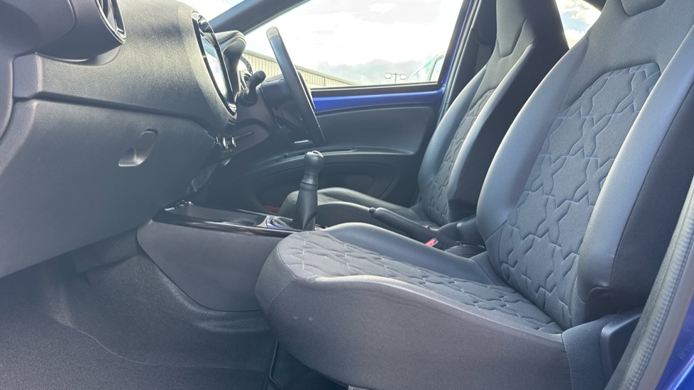 Toyota Aygo X 1.0 VVT-i Exclusive 5dr Petrol Hatchback - Image 5