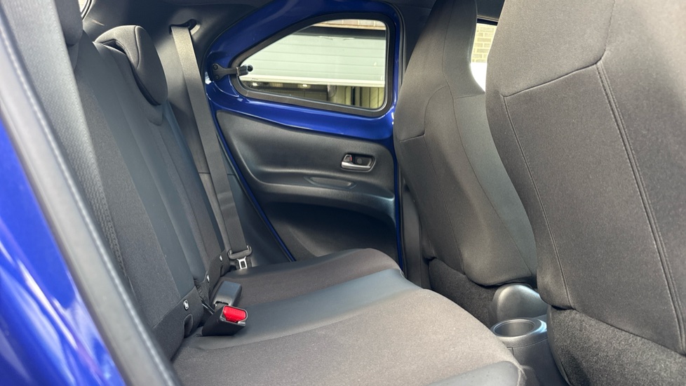 Toyota Aygo X 1.0 VVT-i Exclusive 5dr Petrol Hatchback - Image 8