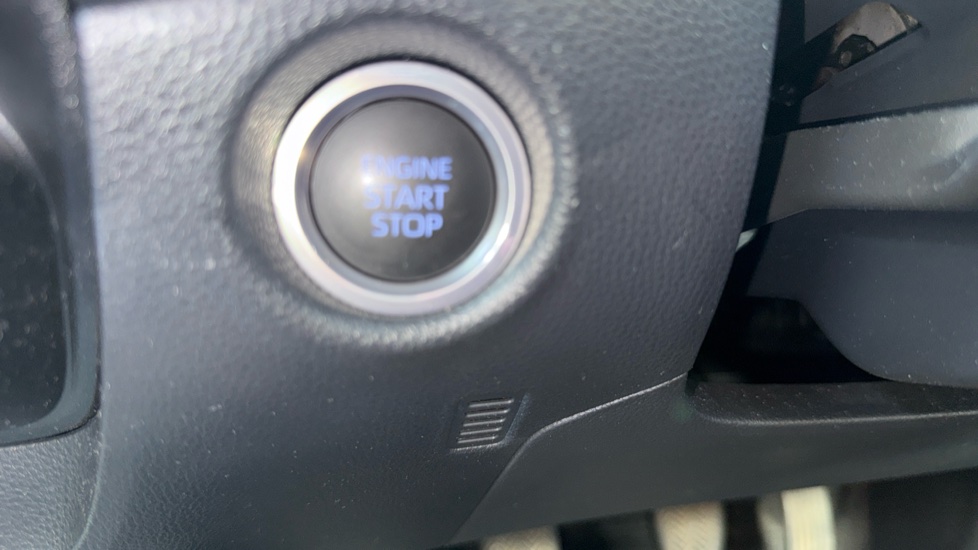 Toyota Aygo X 1.0 VVT-i Exclusive 5dr Petrol Hatchback - Image 16