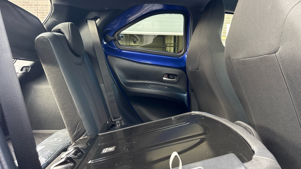Toyota Aygo X 1.0 VVT-i Exclusive 5dr Petrol Hatchback - Image 18
