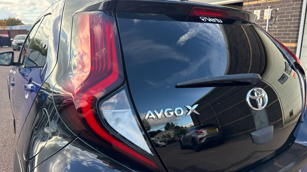 Toyota Aygo X 1.0 VVT-i Exclusive 5dr Petrol Hatchback - Image 21