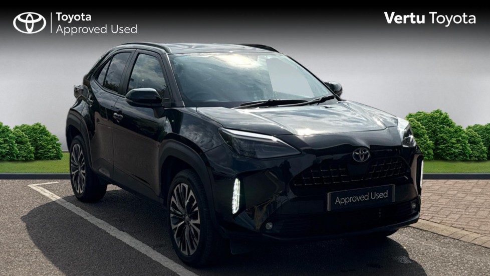 Toyota Yaris Cross 1.5 Hybrid Excel AWD 5dr CVT Hybrid Estate - Image 1