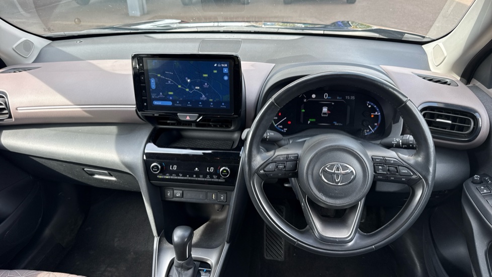 Toyota Yaris Cross 1.5 Hybrid Excel AWD 5dr CVT Hybrid Estate - Image 6