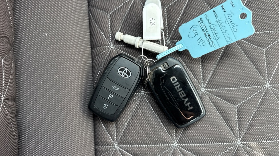 Toyota Yaris Cross 1.5 Hybrid Excel AWD 5dr CVT Hybrid Estate - Image 28