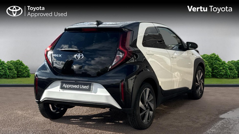 Toyota Aygo X 1.0 VVT-i Edge 5dr Petrol Hatchback - Image 2