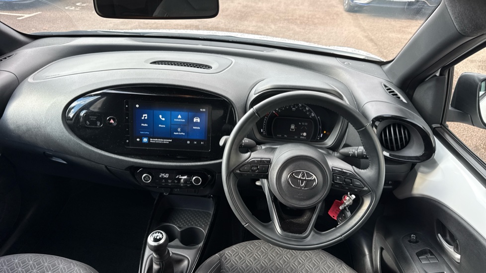 Toyota Aygo X 1.0 VVT-i Edge 5dr Petrol Hatchback - Image 6