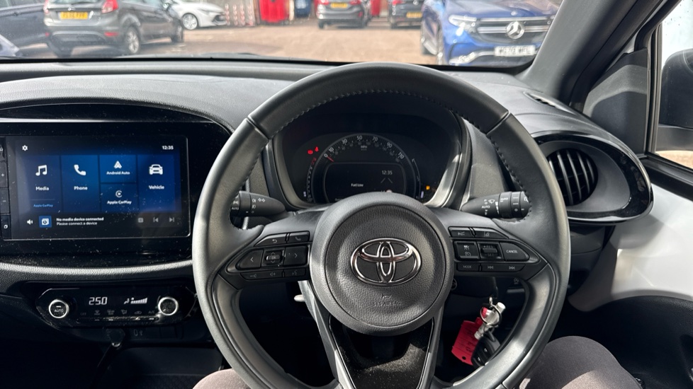 Toyota Aygo X 1.0 VVT-i Edge 5dr Petrol Hatchback - Image 7