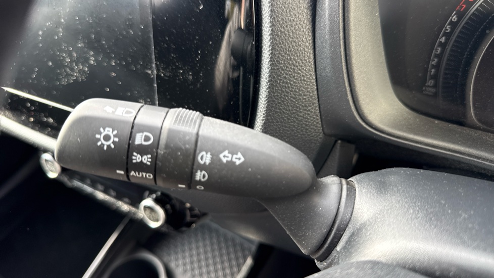 Toyota Aygo X 1.0 VVT-i Edge 5dr Petrol Hatchback - Image 33