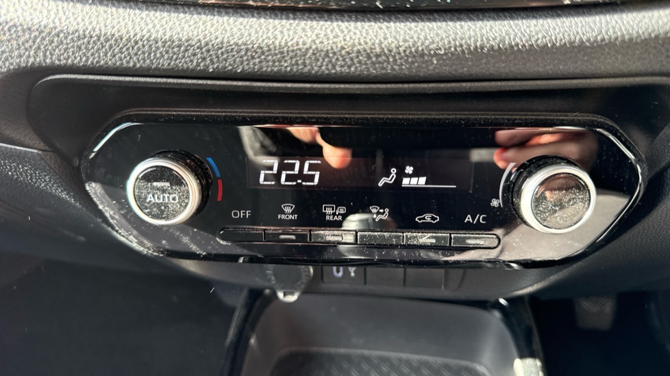 Toyota Aygo X 1.0 VVT-i Edge 5dr Petrol Hatchback - Image 35