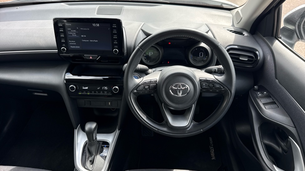 Toyota Yaris Cross 1.5 Hybrid Icon 5dr CVT Hybrid Estate - Image 6