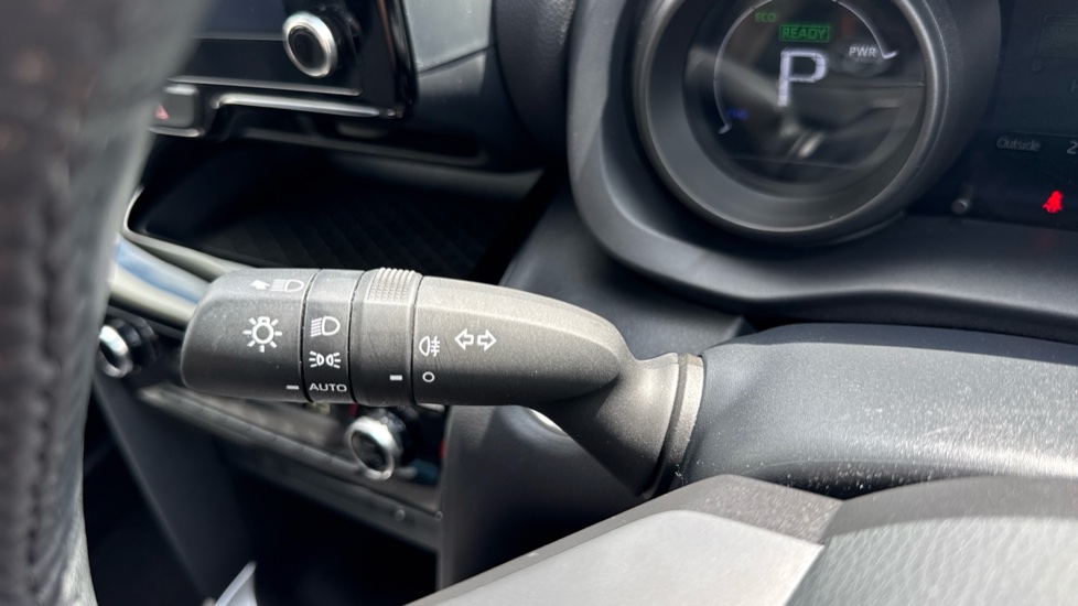 Toyota Yaris Cross 1.5 Hybrid Icon 5dr CVT Hybrid Estate - Image 31