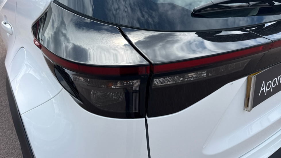 Toyota Yaris Cross 1.5 Hybrid Icon 5dr CVT Hybrid Estate - Image 39