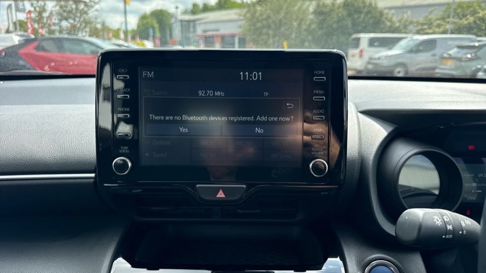 Toyota Yaris Cross 1.5 Hybrid Icon 5dr CVT Hybrid Estate - Image 40