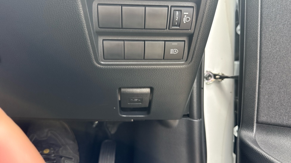 Toyota Yaris Cross 1.5 Hybrid Icon 5dr CVT Hybrid Estate - Image 50